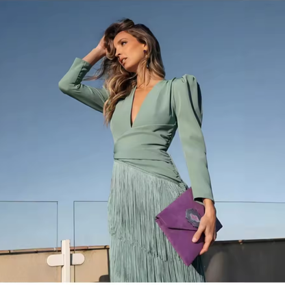 Clara - Vestido midi elegante con mangas de flecos