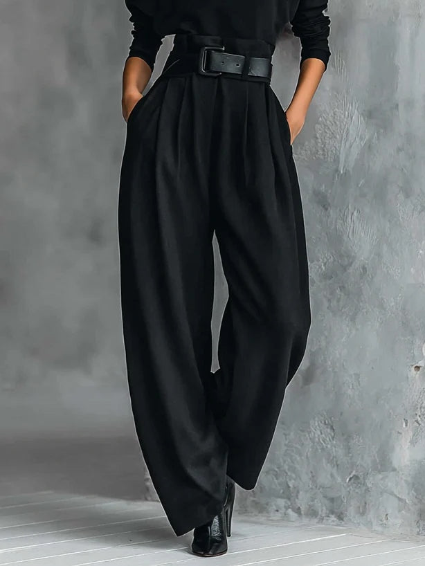 Lisa™ | Conjunto de dos piezas negro con cinturón