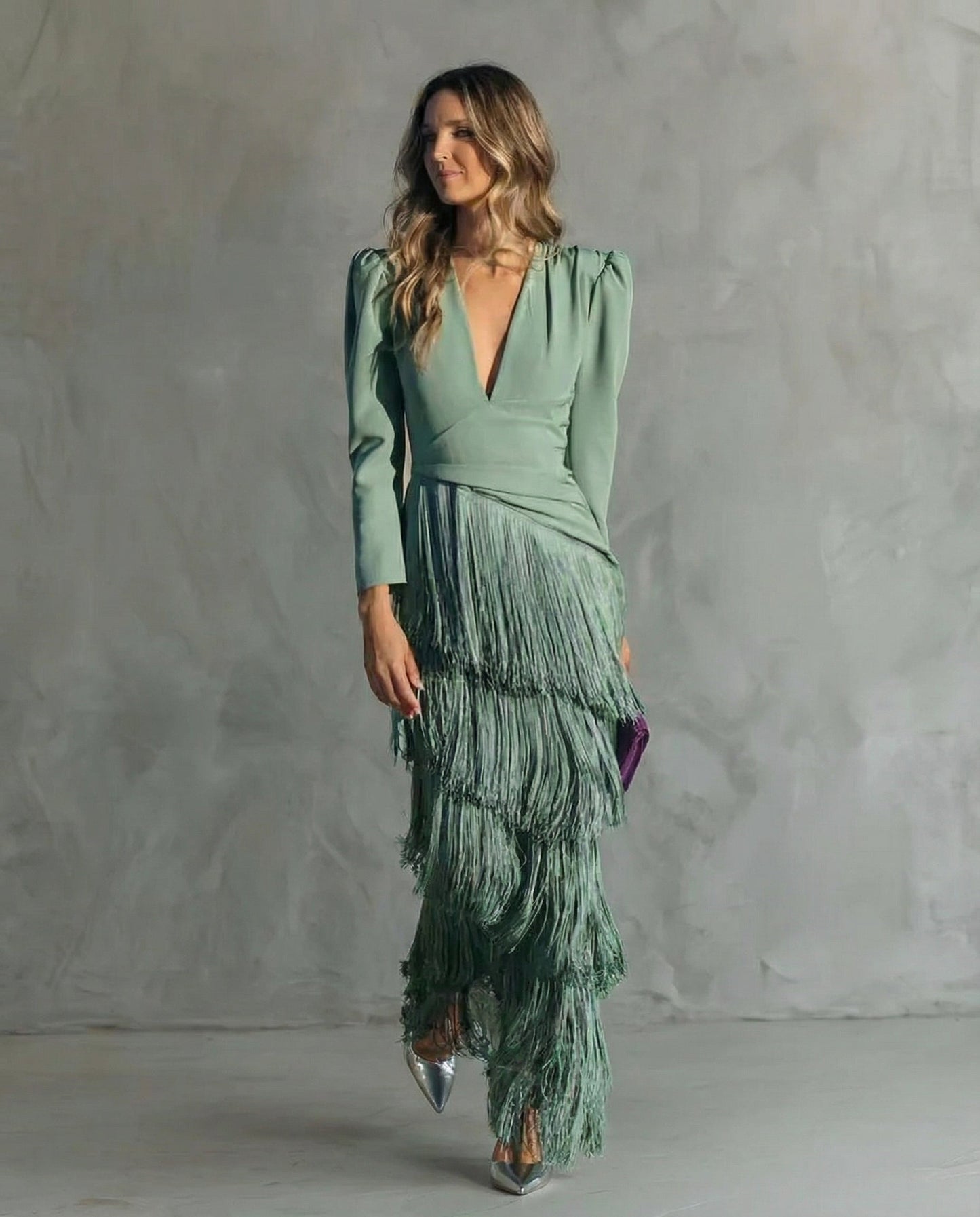 Alessia | Vestido midi elegante con mangas de flecos