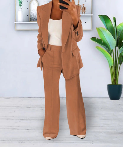 Bianca - Conjunto elegante con blazer estructurado y pantalón recto